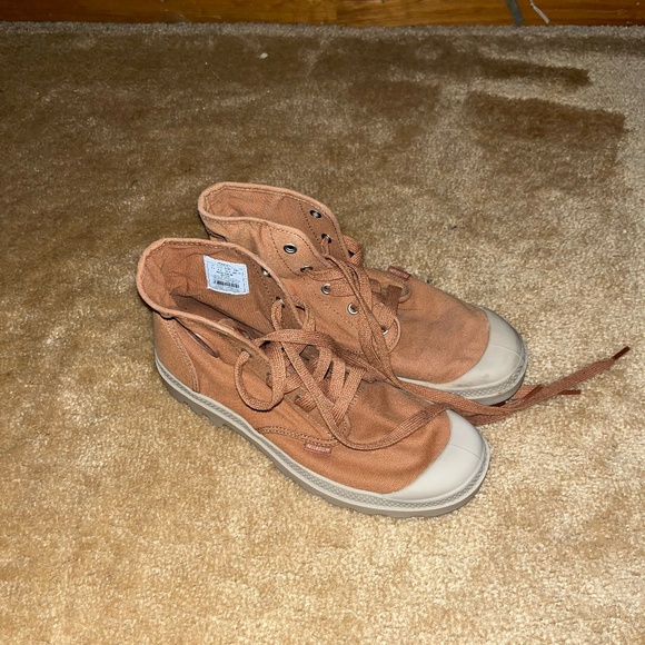 Palladium Boots - Picture 1 of 1